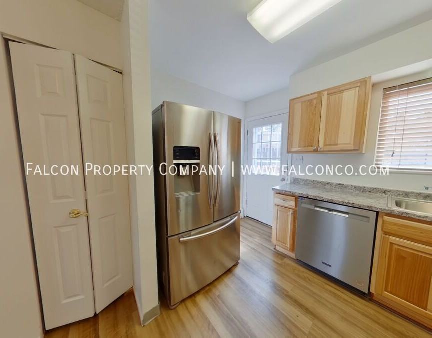 4725 Picturesque Dr #A - Photo 3 of 12