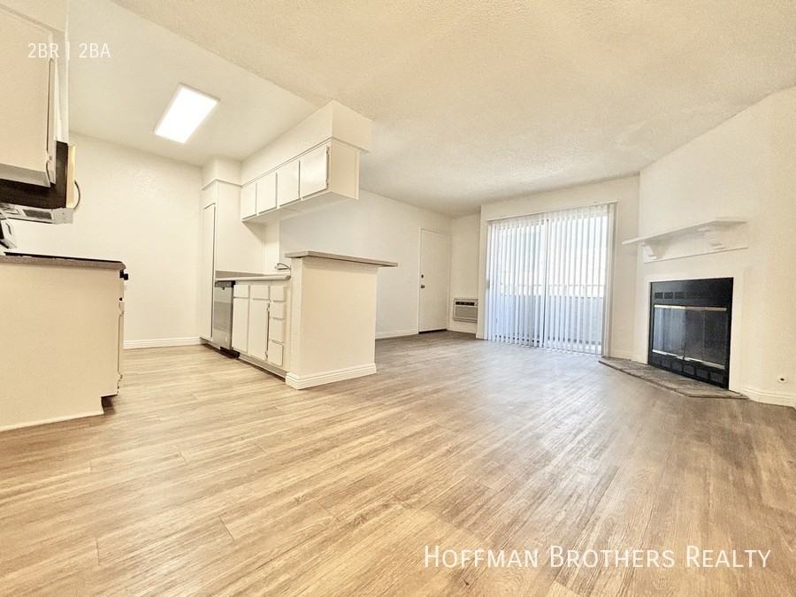 10346 Commerce Ave #9 - Photo 5 of 16