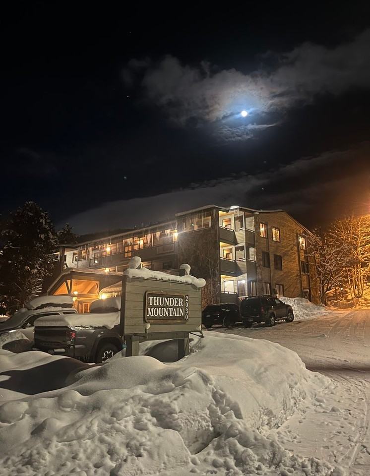 Thunder Mountain Condominums - Photo 6 of 9