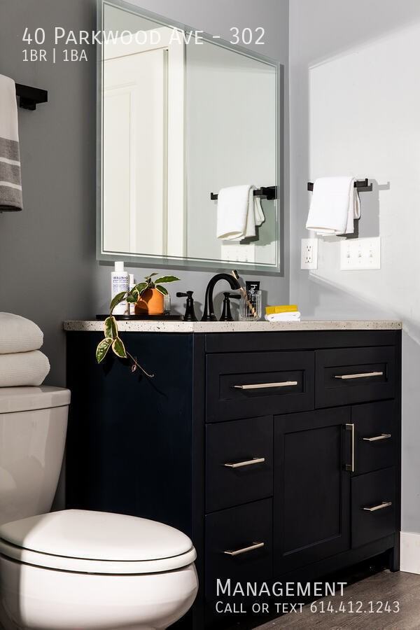 40 Parkwood Ave #302 - Photo 6 of 17