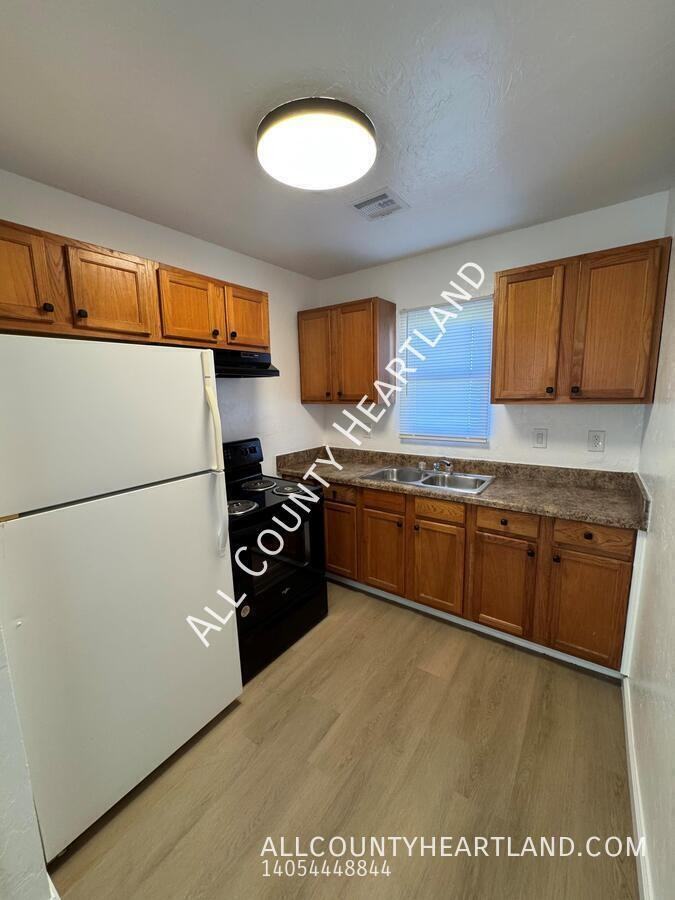 1700 N Kelham Ave - Photo 4 of 11