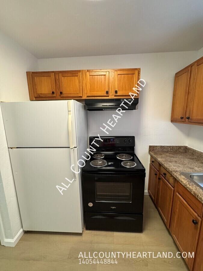 1700 N Kelham Ave - Photo 5 of 11