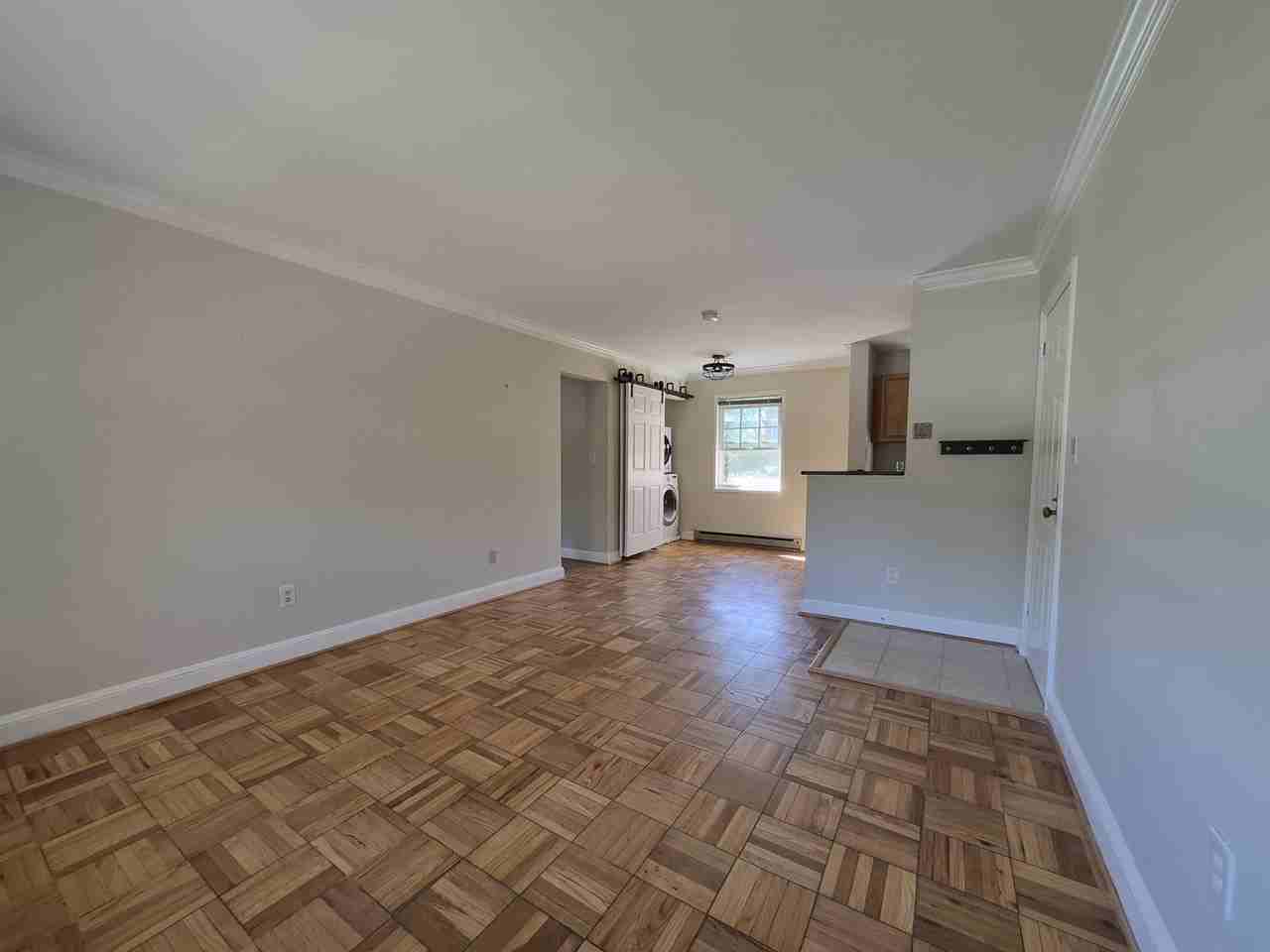 1602 W Abingdon Dr #201 - Photo 3 of 17