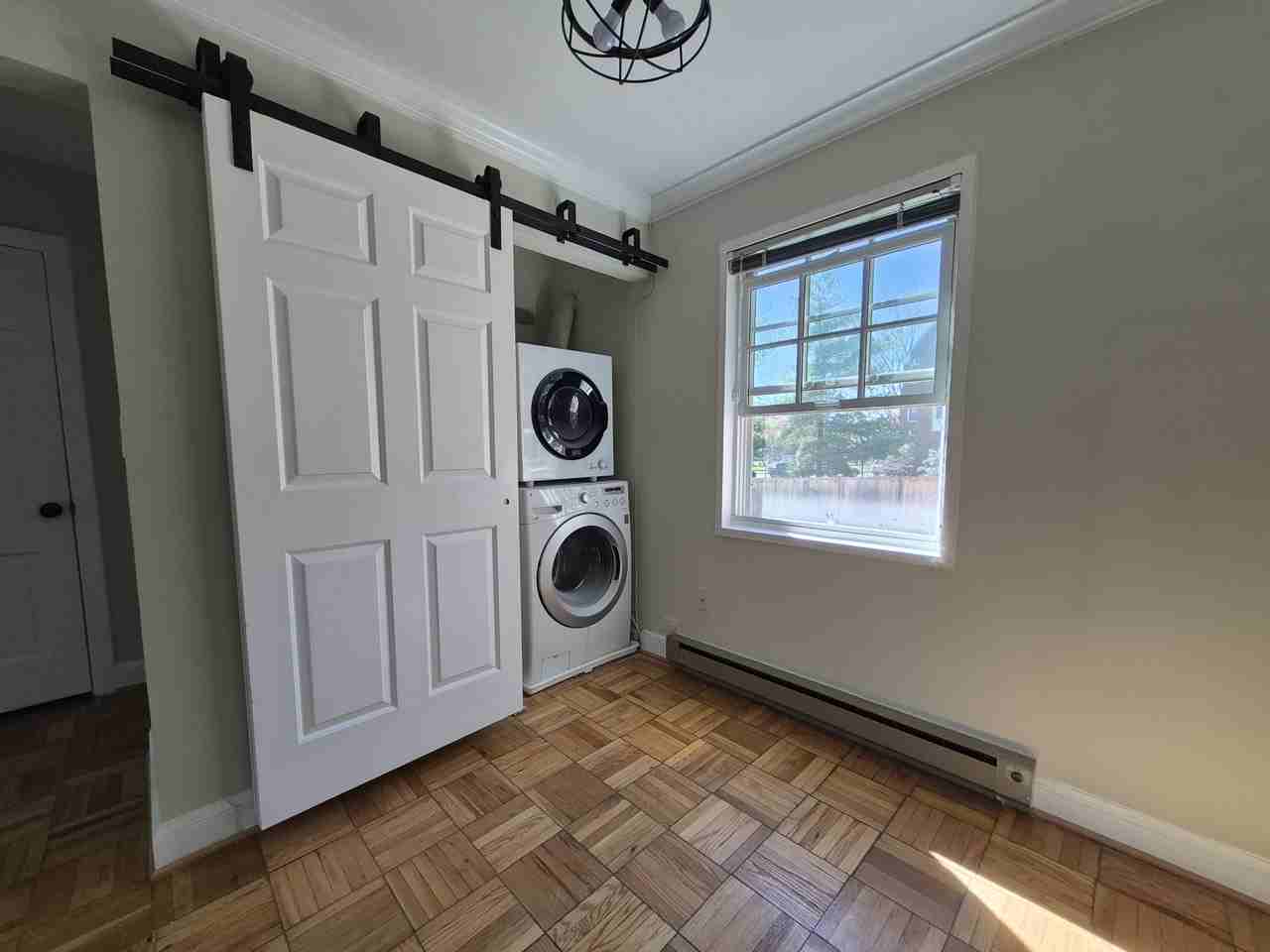 1602 W Abingdon Dr #201 - Photo 4 of 17