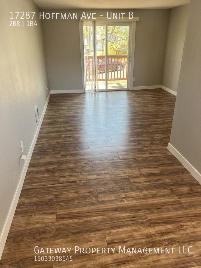 17287 Hoffman Ave #B - Photo 7 of 26