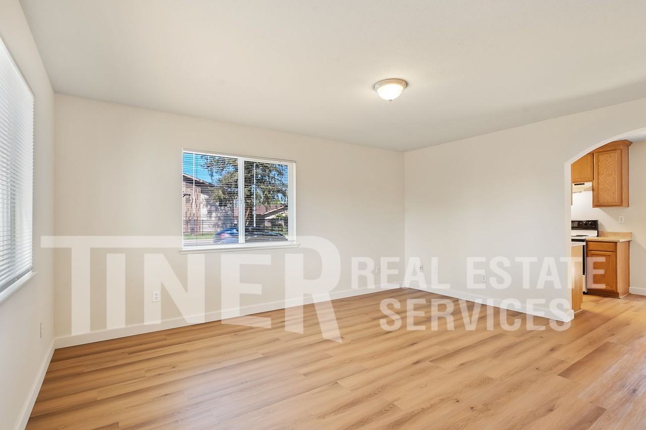 5710 Cypress Ave - Photo 2 of 25