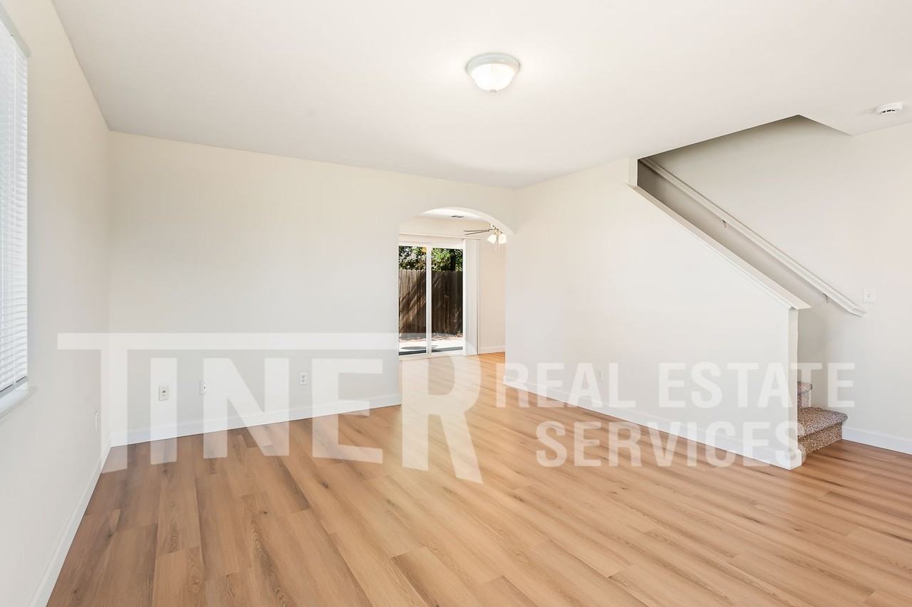 5710 Cypress Ave - Photo 3 of 25