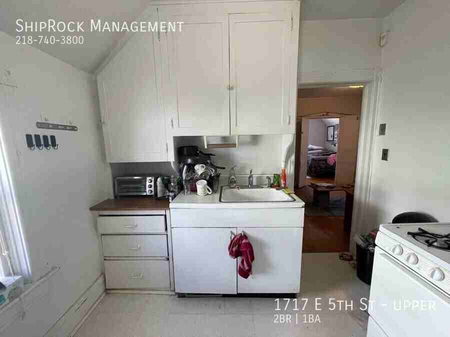 1717 E 5th St - Photo 2 of 7