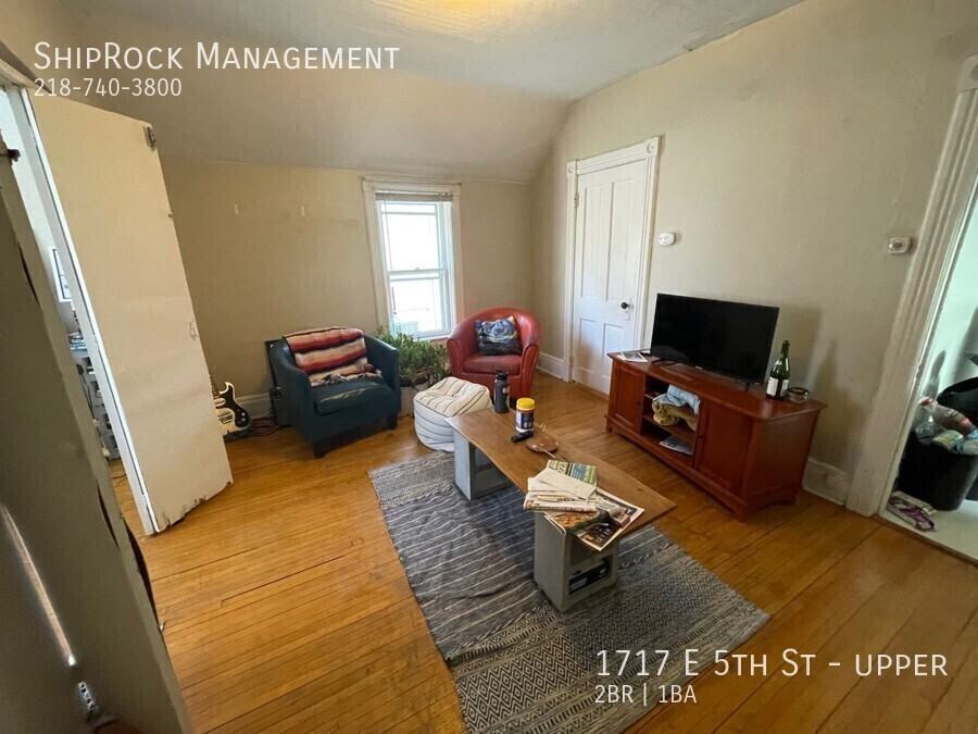 1717 E 5th St - Photo 4 of 7