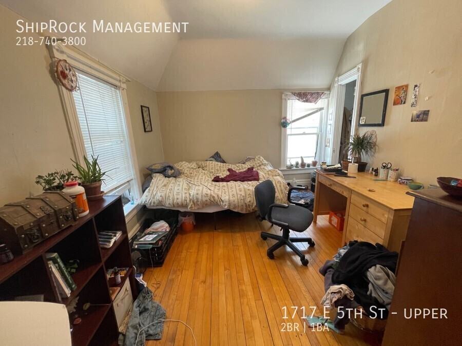 1717 E 5th St - Photo 5 of 7