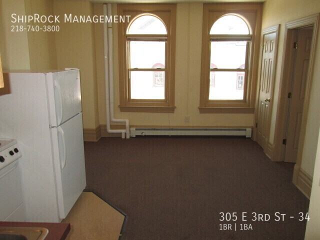 305 E 3rd St #34 - Photo 5 of 8