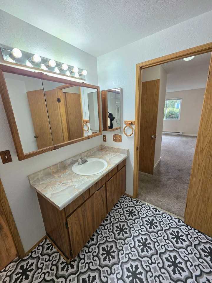 1150 Sunset Blvd Ne #116 - Photo 4 of 25