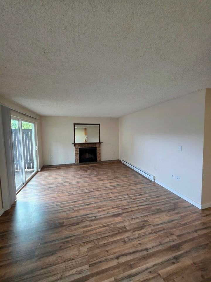 1150 Sunset Blvd Ne #116 - Photo 3 of 23