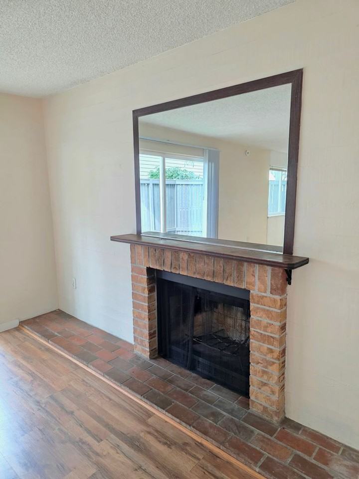 1150 Sunset Blvd Ne #116 - Photo 4 of 23