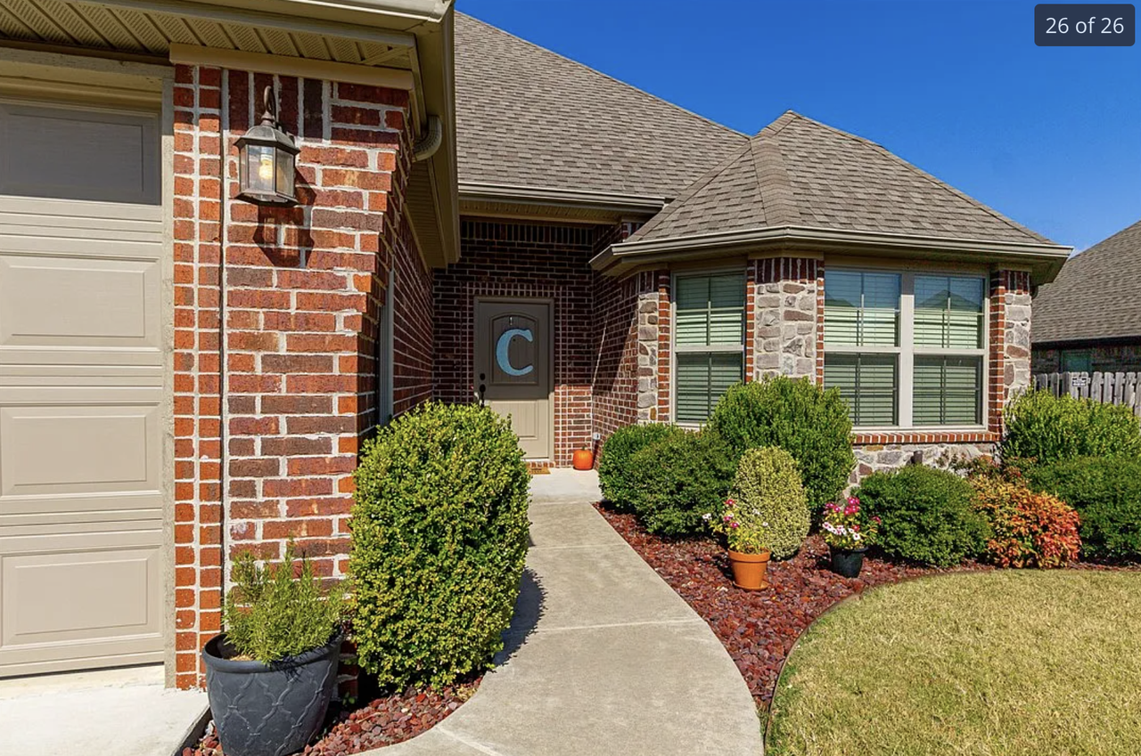 1460 Abbey Ln #NA - Photo 2 of 21