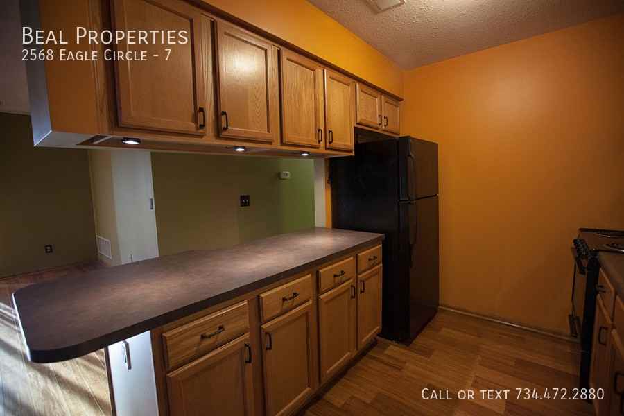 2568 Eagles Cir #7 - Photo 3 of 9