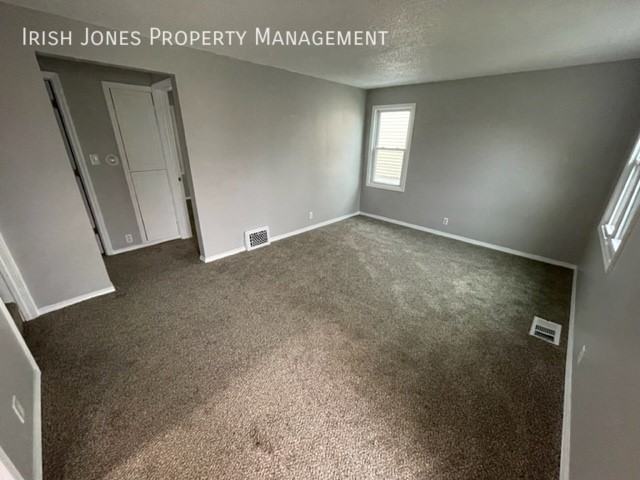 33 Tillotson Pl - Photo 5 of 20