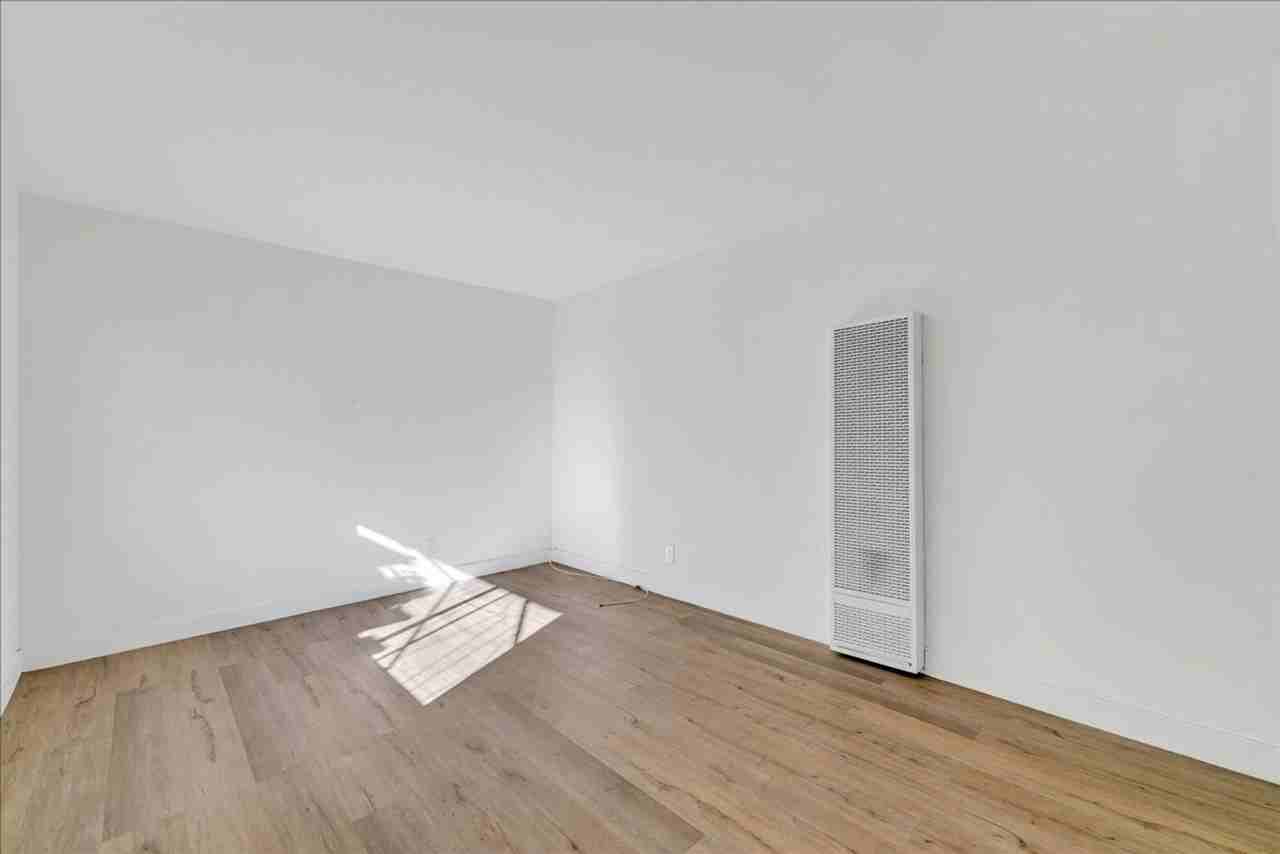 12629 Truro Ave #B - Photo 4 of 17