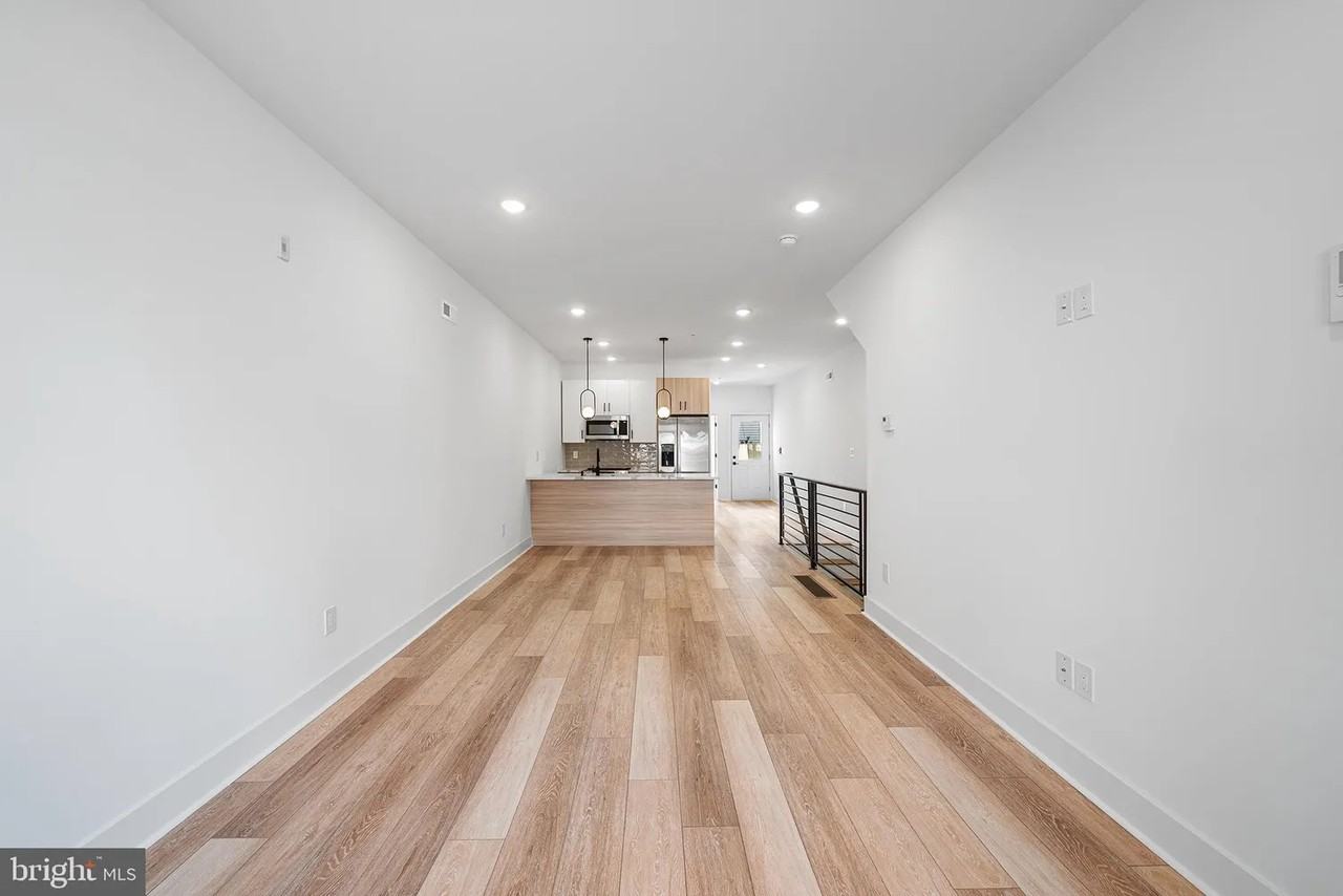 1216 N 28th St #1 - Photo 4 of 23