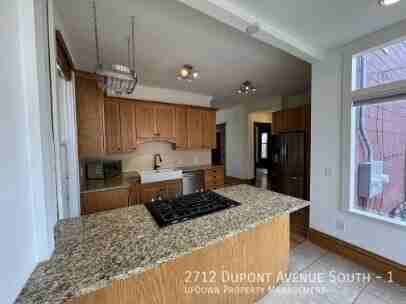 2712 Dupont Ave S #1 - Photo 7 of 21