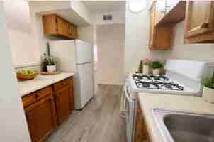 featured image of 922 E Brownlee St A 11