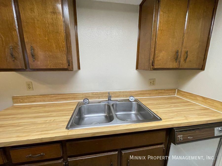 500 4th Ave #09 - Photo 3 of 20