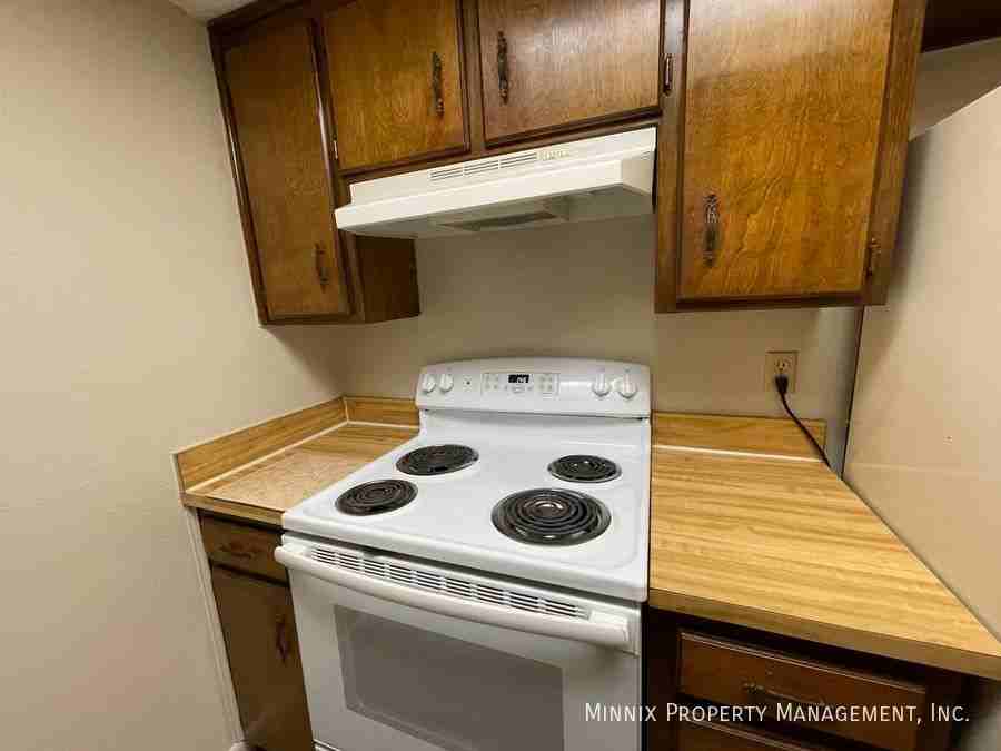 500 4th Ave #09 - Photo 4 of 20