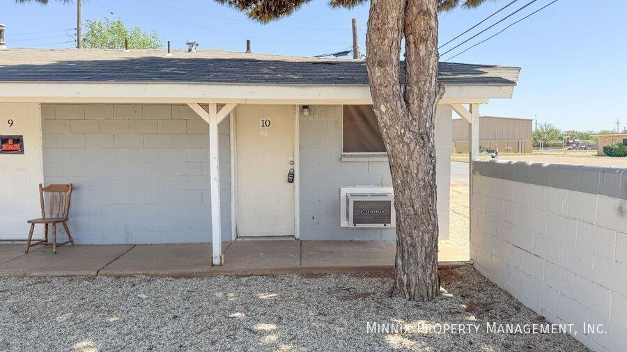 2212 2nd St #10 - Photo 5 of 12