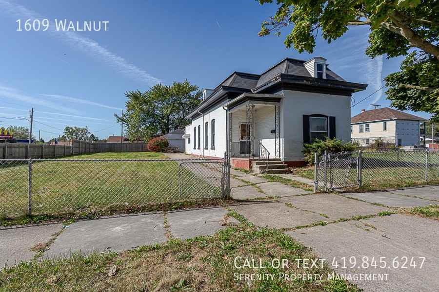 1609 Walnut St - Photo 2 of 23