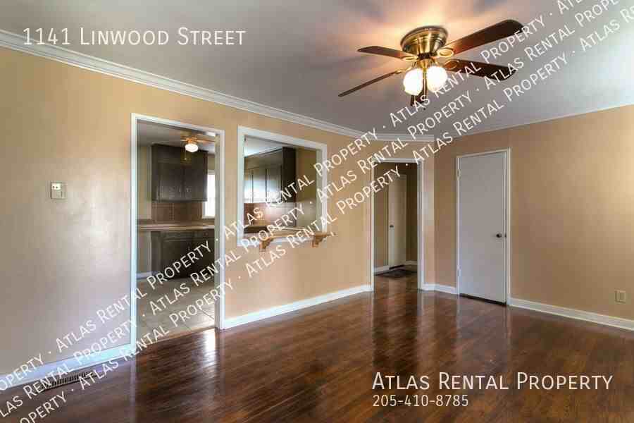 1141 Linwood St - Photo 5 of 12