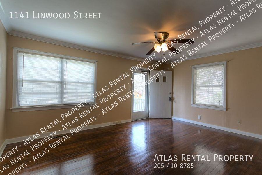 1141 Linwood St - Photo 6 of 12