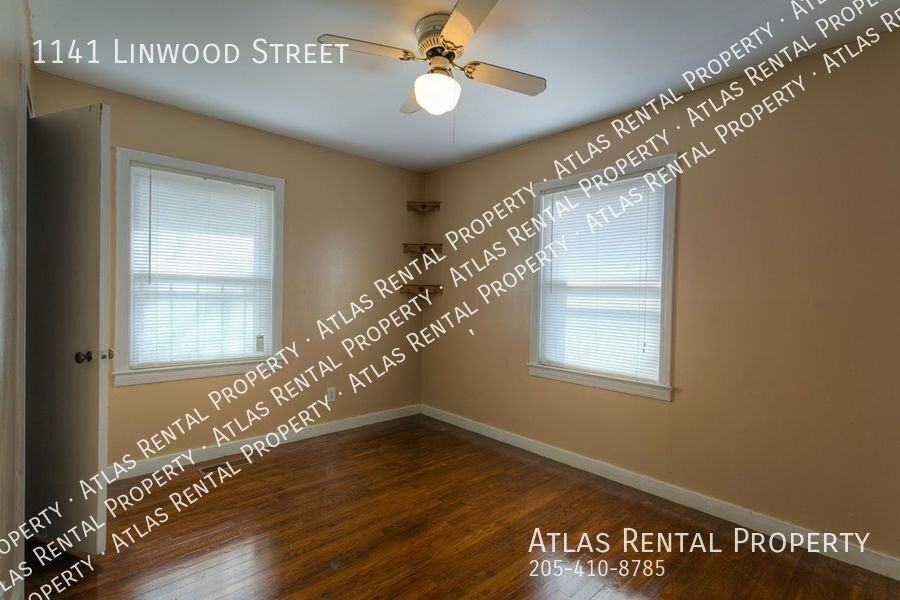 1141 Linwood St - Photo 7 of 12