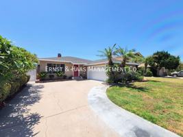 featured image of 3520 E Curry St