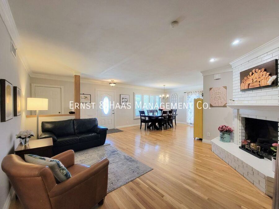 3520 E Curry St - Photo 5 of 42