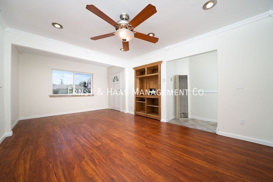 1635 E Erie St - Photo 3 of 12