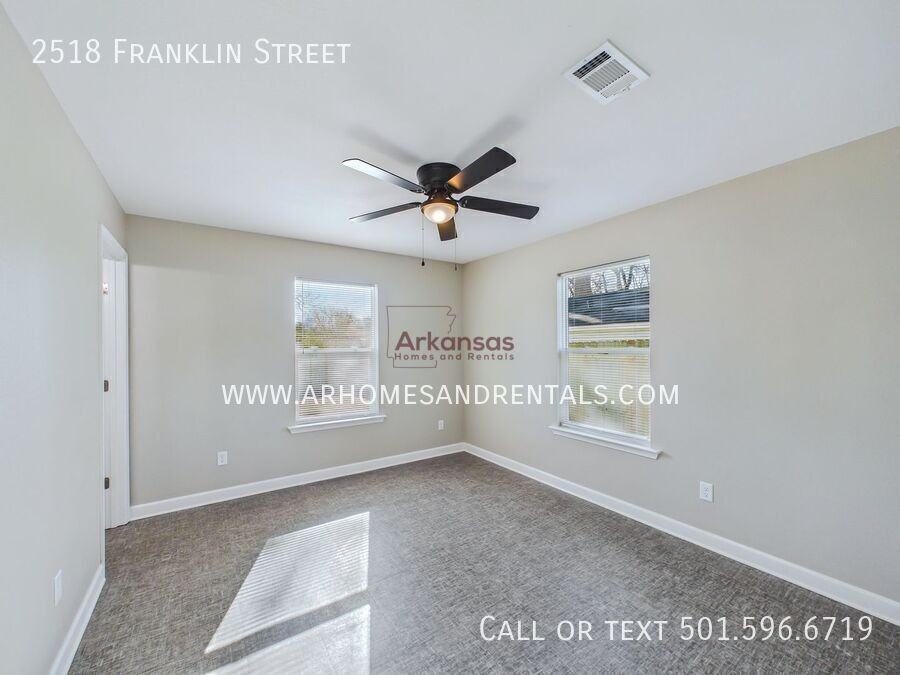 2518 Franklin St - Photo 6 of 12