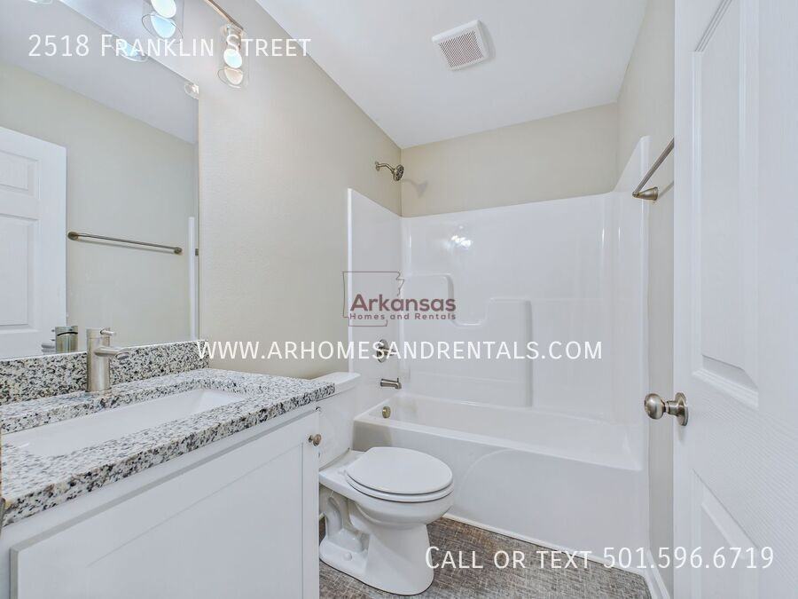 2518 Franklin St - Photo 7 of 12