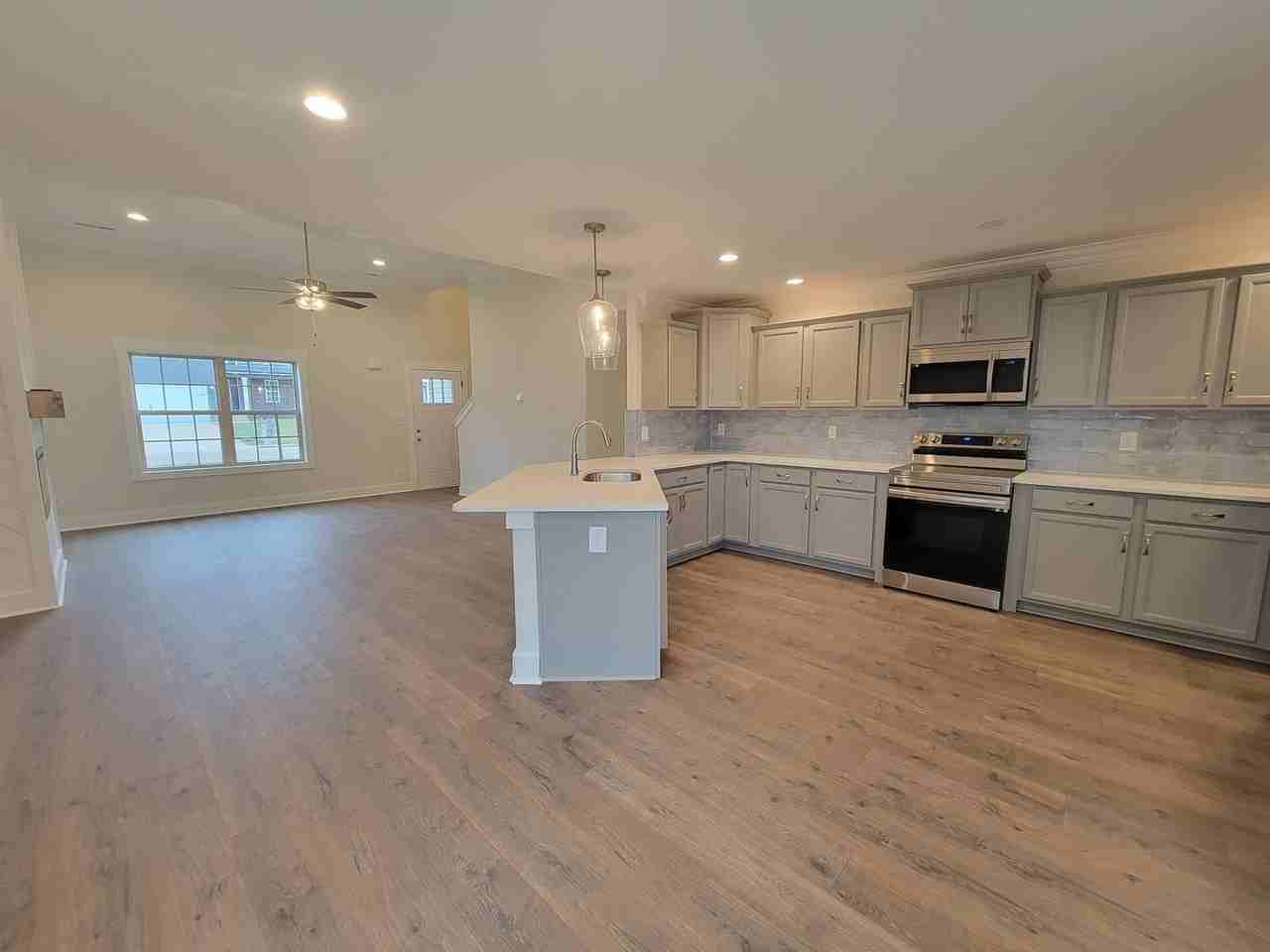 889 Limestone Way - Photo 4 of 18