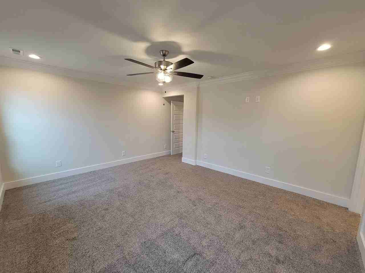 889 Limestone Way - Photo 7 of 18