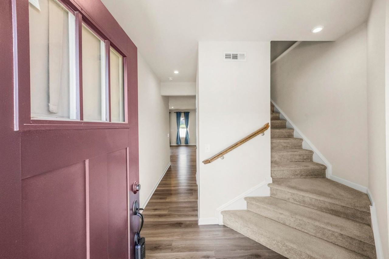 247 Pryor Dr - Photo 5 of 43