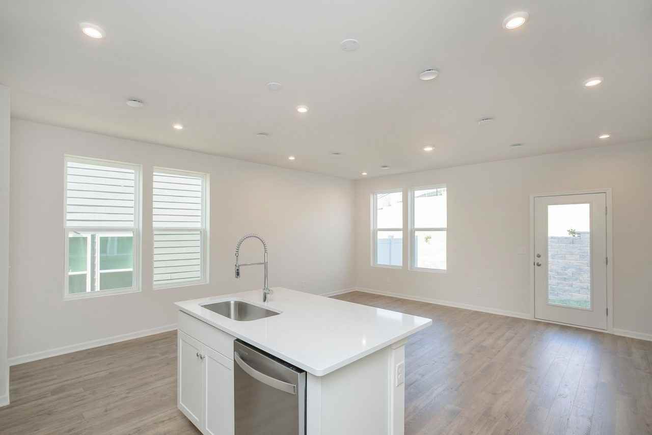 5342 Bellflower Hls - Photo 7 of 11