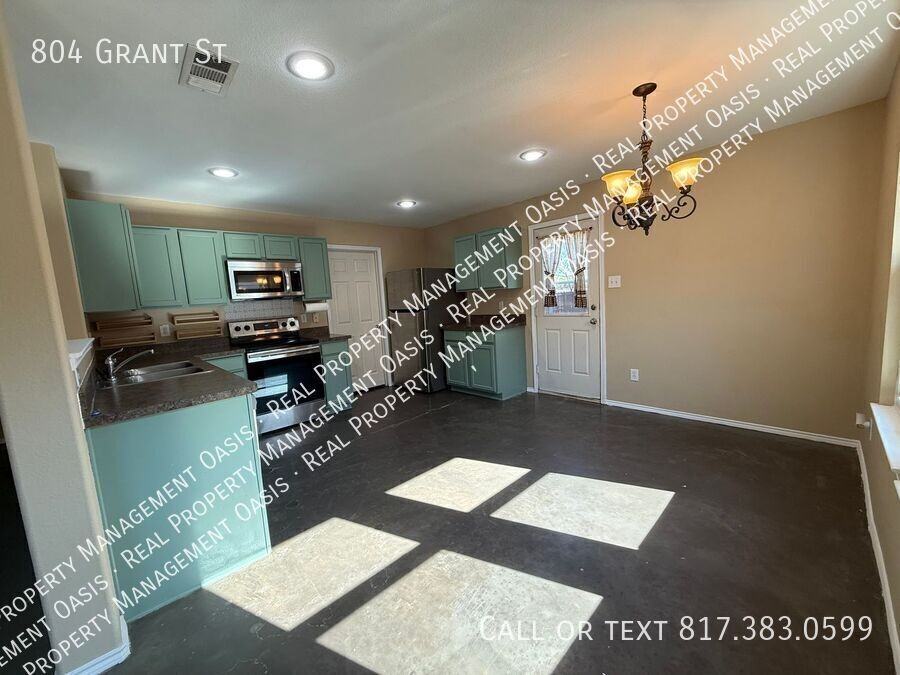 804 Grant St - Photo 7 of 15