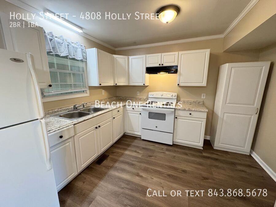4808 Holly St - Photo 4 of 7