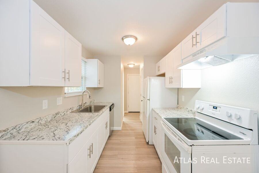 11403 E Ellsworth Pl - Photo 6 of 24