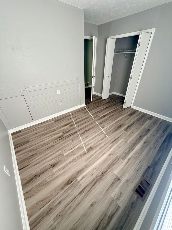 2472 Woodhill Dr - Photo 7 of 18