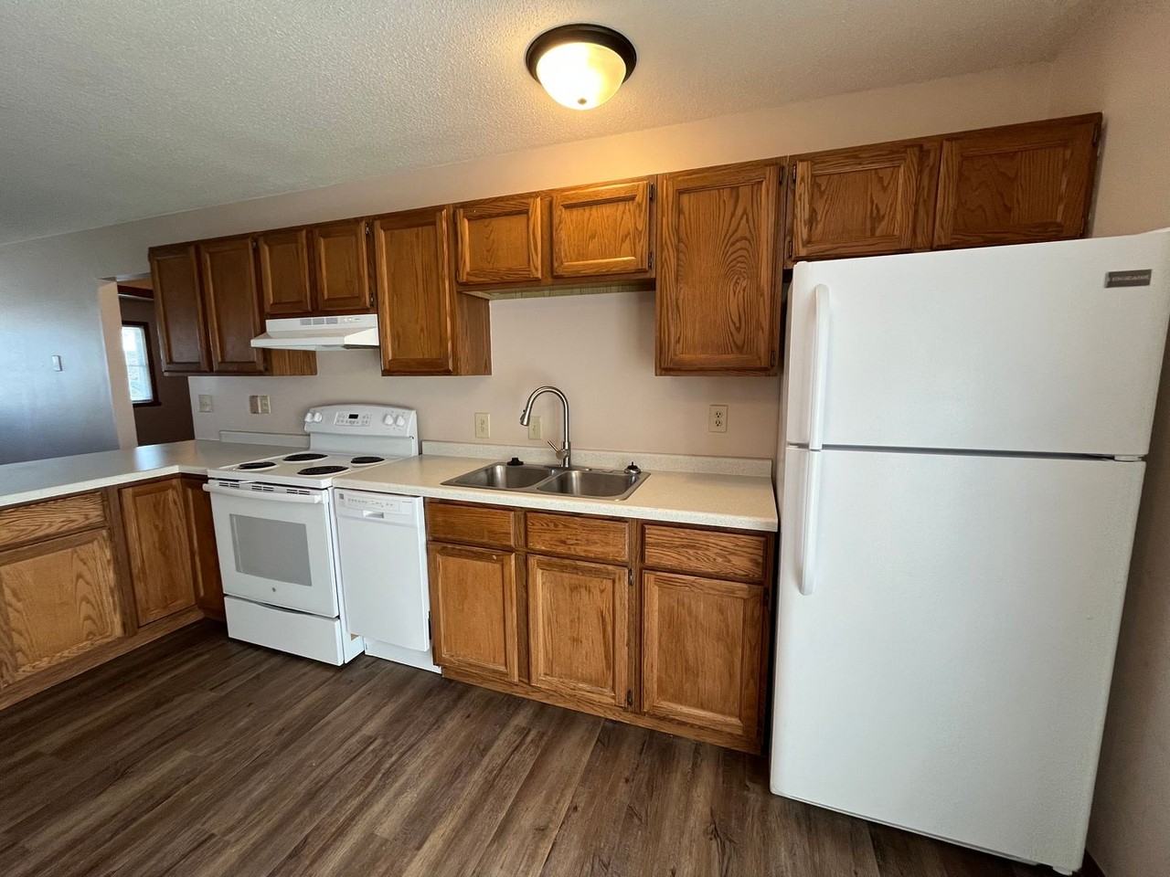 201 E Veterans St #D - Photo 2 of 13