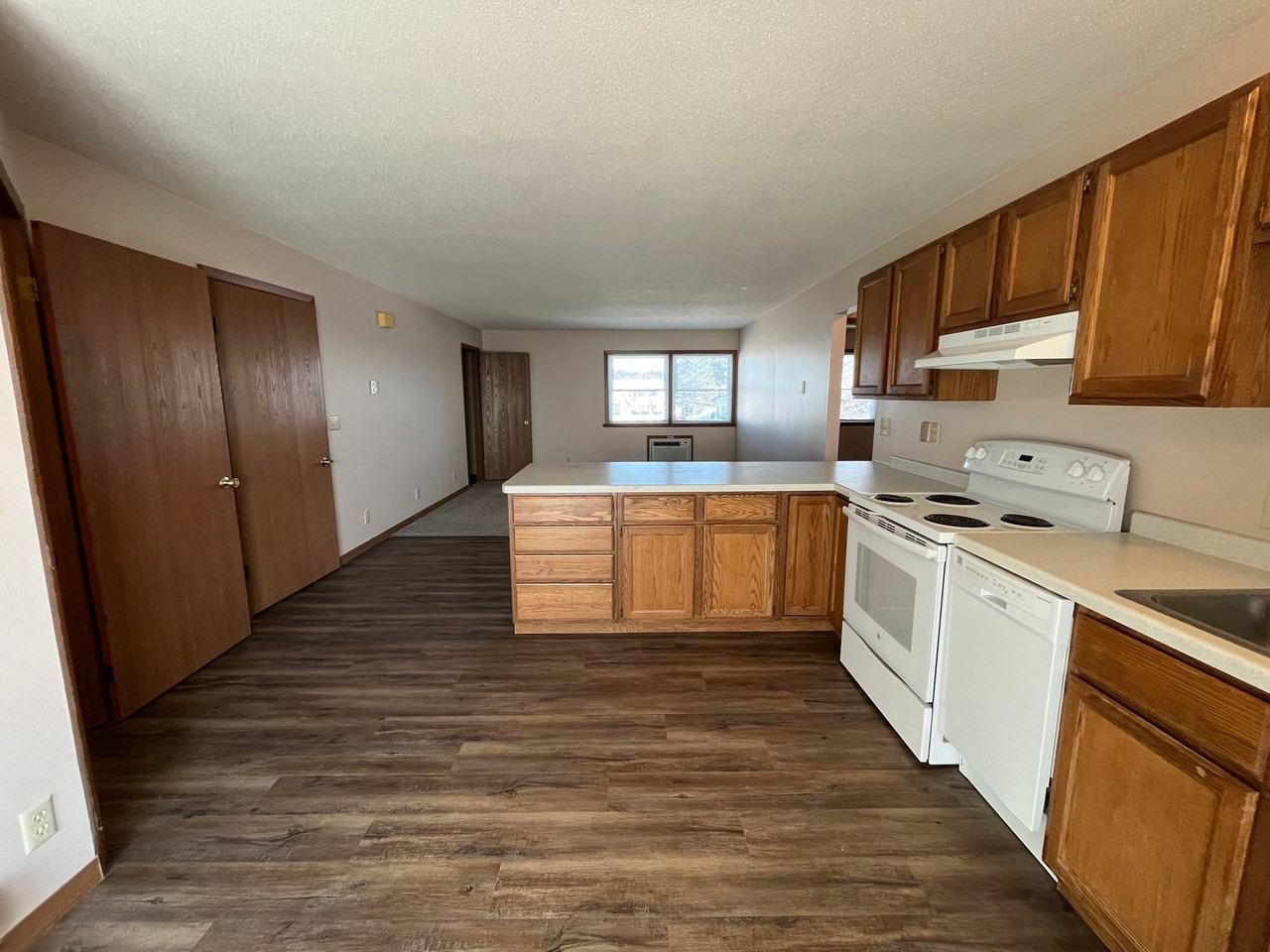 201 E Veterans St #D - Photo 3 of 13