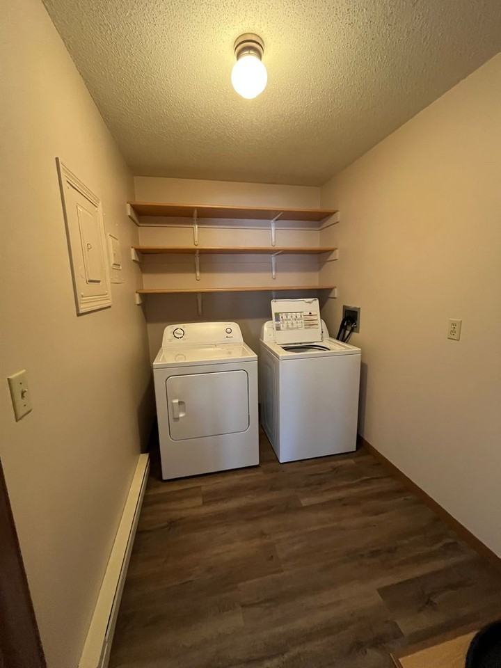 201 E Veterans St #D - Photo 5 of 13