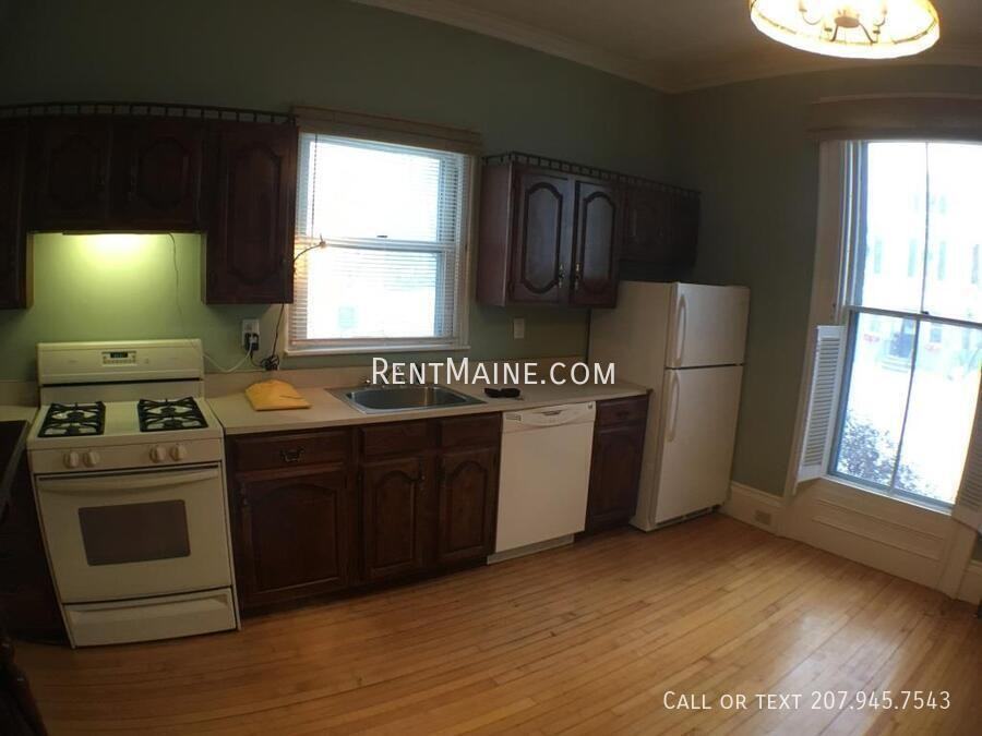 269 French St #A - Photo 2 of 12