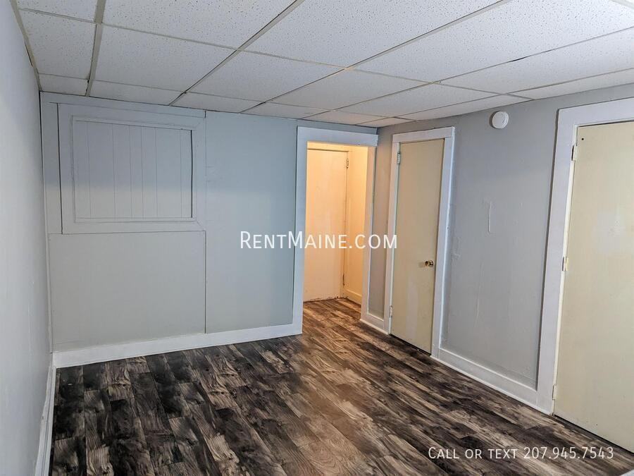 569 Hammond St #2 - Photo 5 of 19